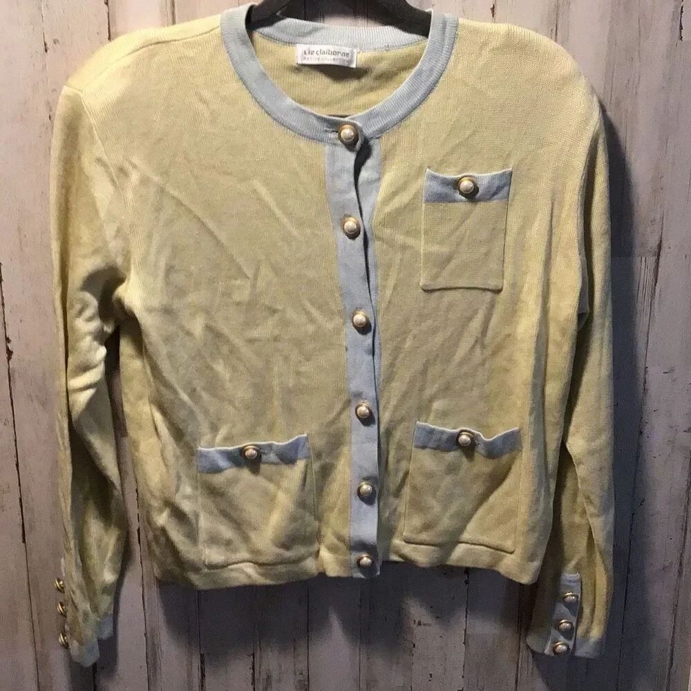 Beautiful nwt light green and blue Liz Claiborne petite sweater with pearl like